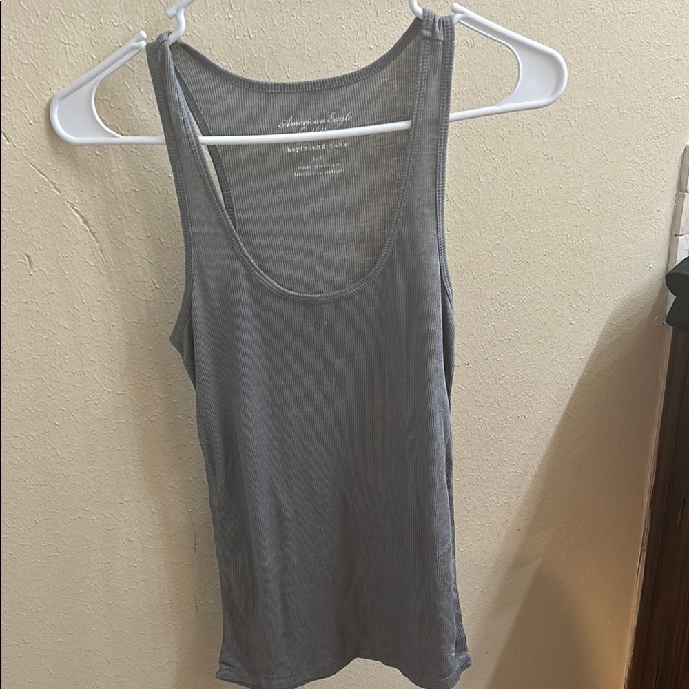 American Eagle Outfitters Fitted Gray Sleeveless Tank Top